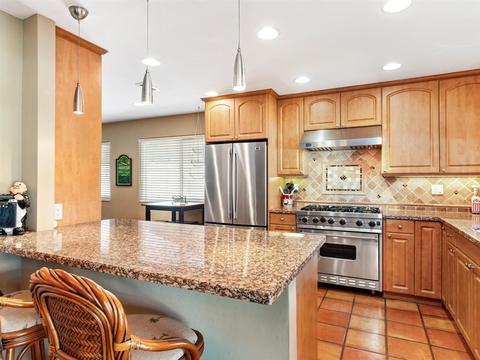 1110 La Mirada Ave, Escondido, CA 92026 photo 9