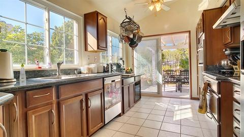930 Sendero Ave, Escondido, CA 92026 photo 2