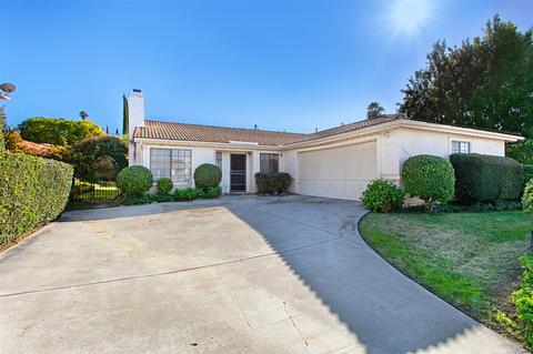 1373 Kenora Pl, Escondido, CA 92027 photo 2