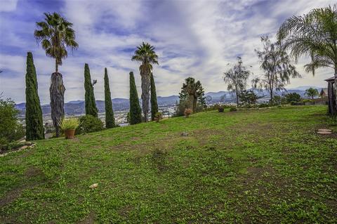 1706 Swallow Dr, El Cajon, CA 92020 photo 18