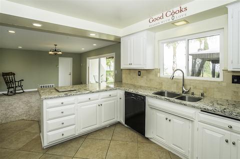 1706 Swallow Dr, El Cajon, CA 92020 photo 9