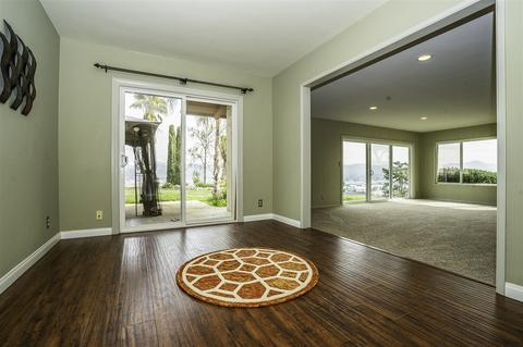 1706 Swallow Dr, El Cajon, CA 92020 photo 5