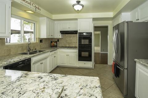 1706 Swallow Dr, El Cajon, CA 92020 photo 6