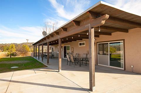 1774 Roble Grande Rd, Alpine, CA 91901 photo 4