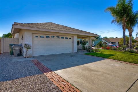 1131 N Sander Ct, Escondido, CA 92026 photo 2