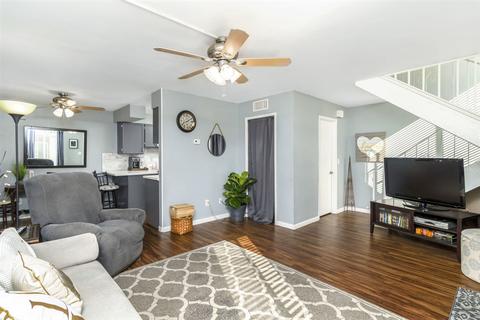 10019 Santana Ranch Ln, Santee, CA 92071 photo 5