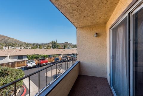 397 Stone Edge Ct, El Cajon, CA 92021 photo 3