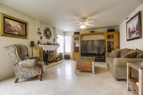 455 Via Cruz, Oceanside, CA 92057 photo 7