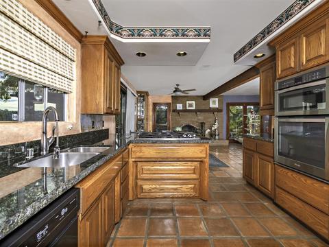 2923 Canonita Dr, Fallbrook, CA 92028 photo 8