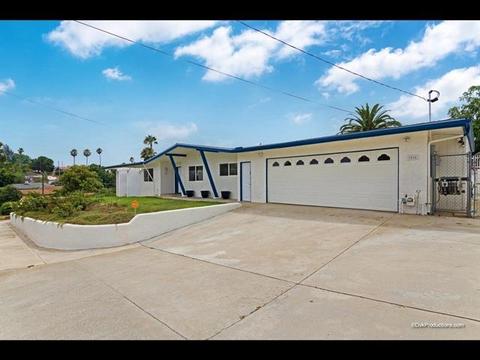 1016 Torole Cl, Vista, CA 92084 photo 3