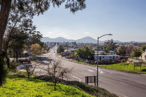 300 3rd, Ramona, CA 92065 photo 4