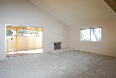4203 Moonlight Ln, Oceanside, CA 92056 photo 2