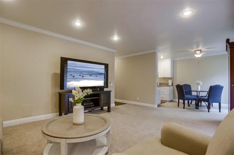 8528 Via Mallorca #D, La Jolla, CA 92037 photo 4