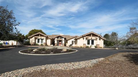 1684 Norstar Ln, Fallbrook, CA 92028 photo 2
