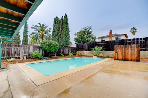 1085 Daisy St, Escondido, CA 92027 photo 5