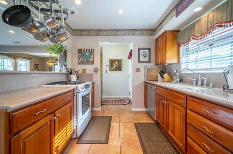 5665 Severin Dr, La Mesa, CA 91942 photo 4