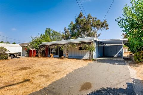 2012 Thibodo Rd, Vista, CA 92081 photo 1