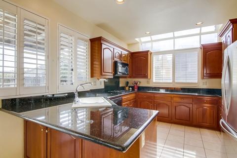 2491 Golfcrest Loop, Chula Vista, CA 91915 photo 11