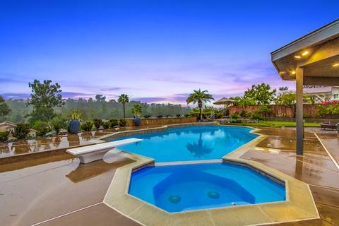 13165 Oakline Ct, Poway, CA 92064 photo 2