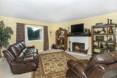 8257 Water View Ct, Spring Valley, CA 91977 photo 2