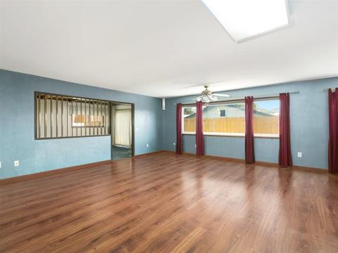 595 Douglas St, Chula Vista, CA 91910 photo 5