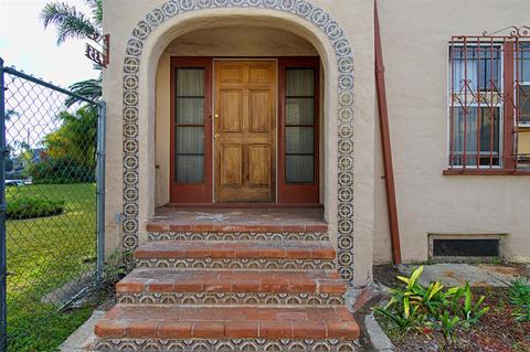435 E St, Chula Vista, CA 91910 photo 2