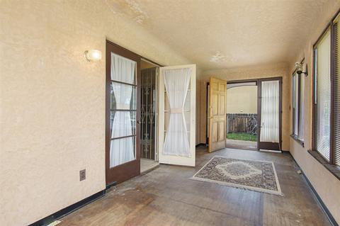 435 E St, Chula Vista, CA 91910 photo 4