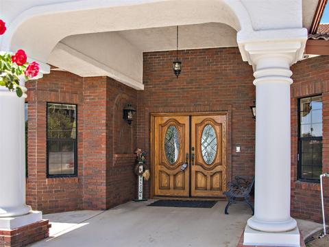 624 Hillcrest Ln, Fallbrook, CA 92028 photo 2