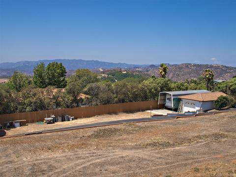 624 Hillcrest Ln, Fallbrook, CA 92028 photo 25
