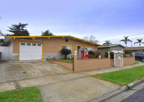 4852 Luna Dr, Oceanside, CA 92057 photo 4