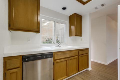 8753 Vista Del Oro Way, Spring Valley, CA 91977 photo 10