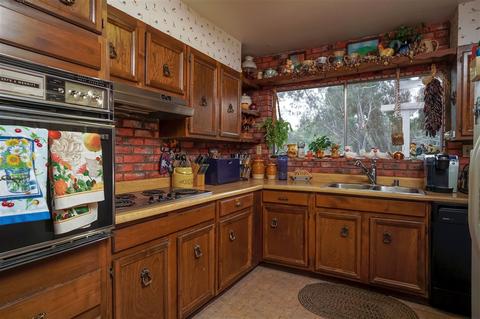 4270 Nabal Dr, La Mesa, CA 91941 photo 9