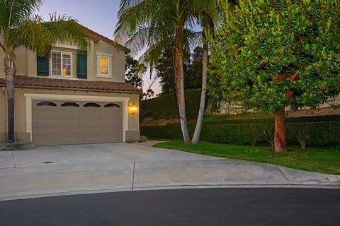 7403 Neptune Dr, Carlsbad, CA 92011 photo 1