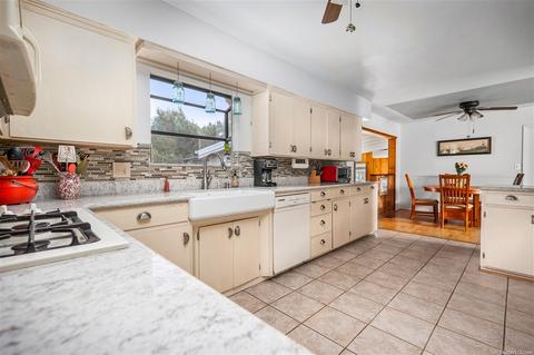 2324 Cranston Dr, Escondido, CA 92025 photo 3