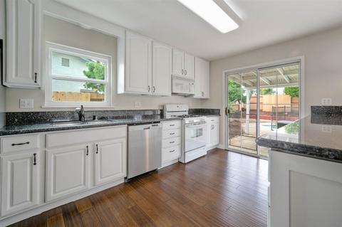 13056 Berlin St, Poway, CA 92064 photo 4