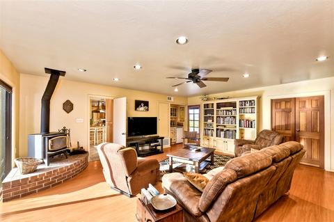 1067 Overbrook Ln, Fallbrook, CA 92028 photo 5