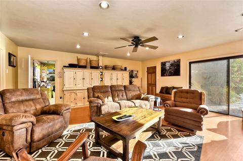 1067 Overbrook Ln, Fallbrook, CA 92028 photo 7