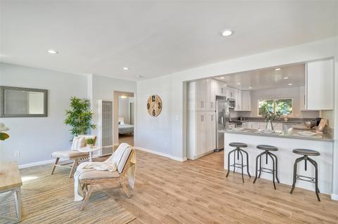 532 Thorn St, Imperial Beach, CA 91932 photo 1