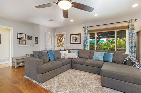 1087 Beverly Dr, Vista, CA 92084 photo 11