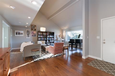 2875 Sugarman Way, La Jolla, CA 92037 photo 6