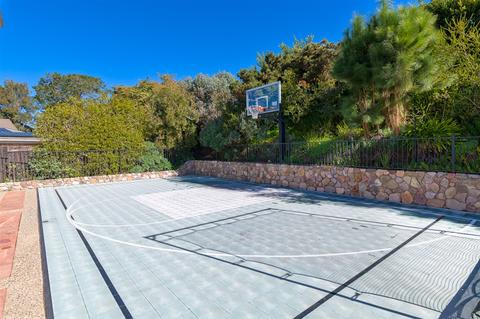 2875 Sugarman Way, La Jolla, CA 92037 photo 10