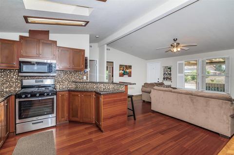 724 Washington St, Ramona, CA 92065 photo 8