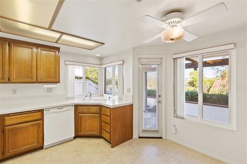 5076 Santorini Way, Oceanside, CA 92056 photo 15