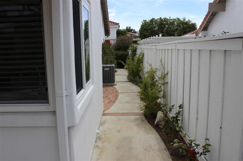 5076 Santorini Way, Oceanside, CA 92056 photo 4