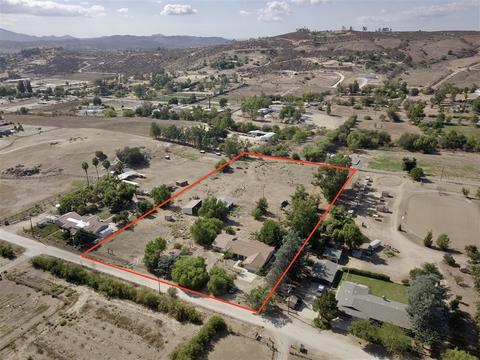 2110 Orange Ave, Ramona, CA 92065 photo 3