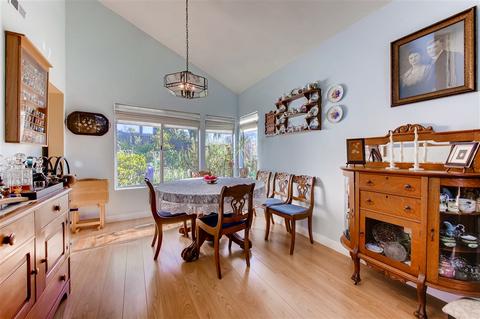 898 Pinewood Dr, Oceanside, CA 92057 photo 7