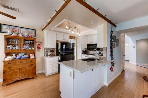 898 Pinewood Dr, Oceanside, CA 92057 photo 8