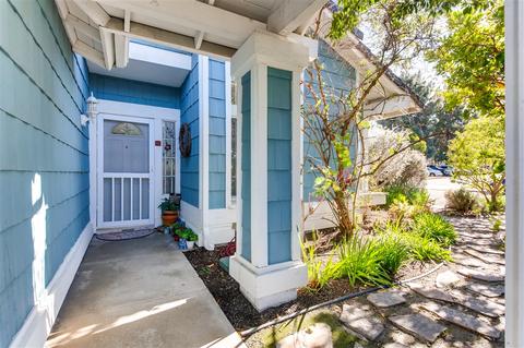898 Pinewood Dr, Oceanside, CA 92057 photo 3