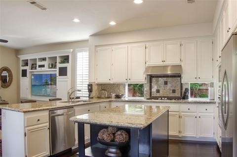 7922 Sitio Granado, Carlsbad, CA 92009 photo 5