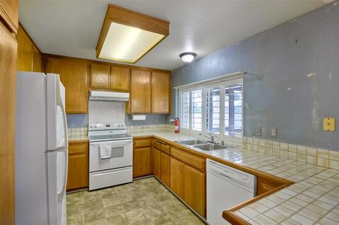 3578 Seafarer Dr, Oceanside, CA 92054 photo 11